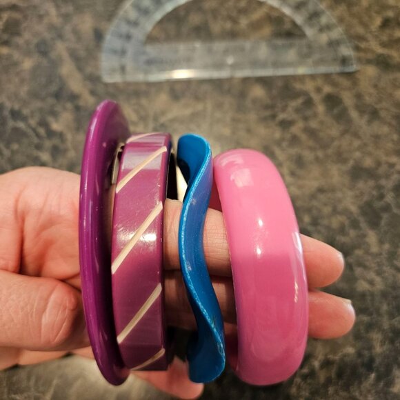 Lot of 4 80s style retro chunky bangle bracelets - Picture 8 of 8